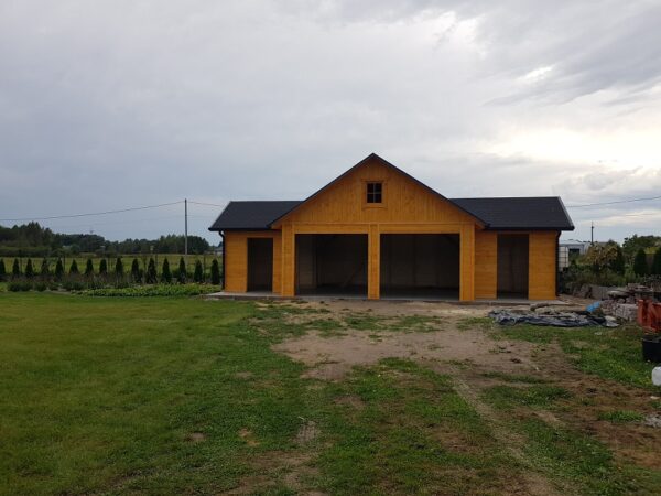 Duży garaż drewniany 57 m² z poddaszem | Pomieszczenie gospodarcze