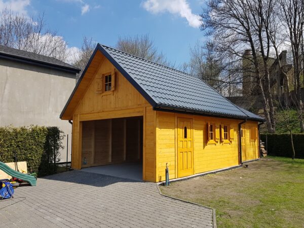 1 Garaż drewniany 6x5,5 z poddaszem i pomieszczeniem | Dwustanowiskowy