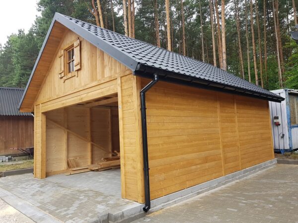 1 Garaż drewniany szkieletowy 6x5 z antresolą