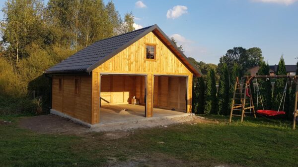 2 Garaż drewniany bez pozwolenia z poddaszem | Szkieletowy | Producent