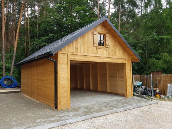 2 Garaż drewniany szkieletowy 6x5 z antresolą