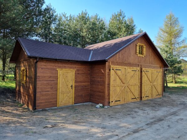 Duży garaż drewniany 57 m² z poddaszem | Pomieszczenie gospodarcze