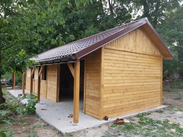 3 Stajnia 10x3,5m plus 1m wiata