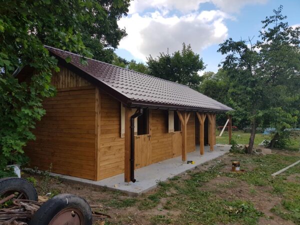 5 Stajnia 10x3,5m plus 1m wiata