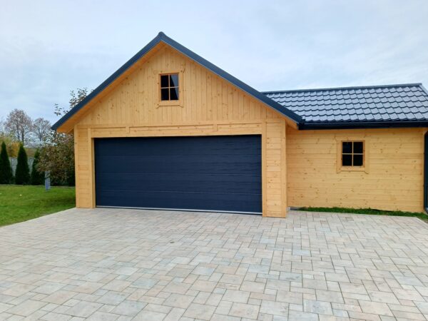 Garaż 6x6m z dobudówką 3,5×3