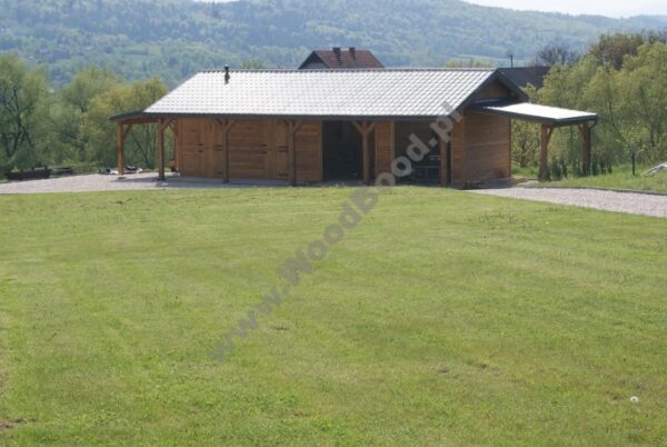 Stajnia-dla-koni-magazyn-stodola-garaz-rolnictwo-Dlugosc-10-m Stajnia 10x3,5m plus 1m wiata