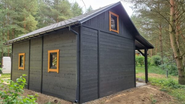 Garaż drewniany 6x4 z wiatą 6x2,5
